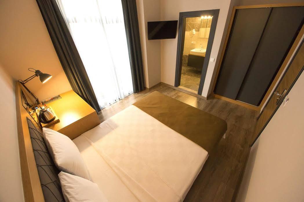 Big Point Plus Hotel Biga Kültér fotó