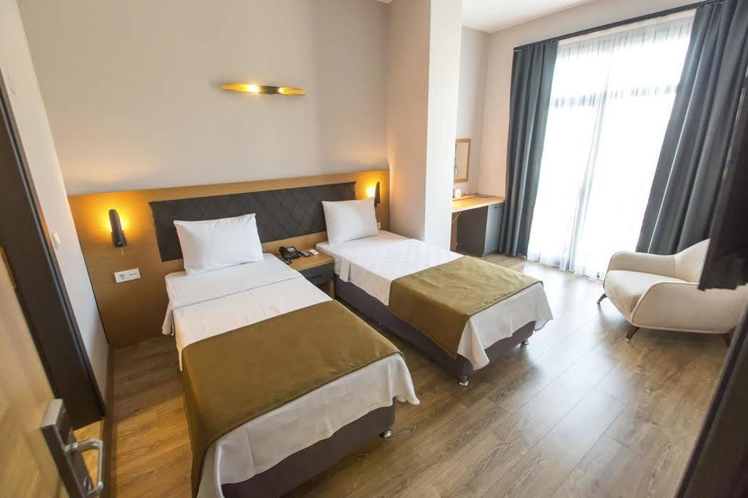 Big Point Plus Hotel Biga Kültér fotó